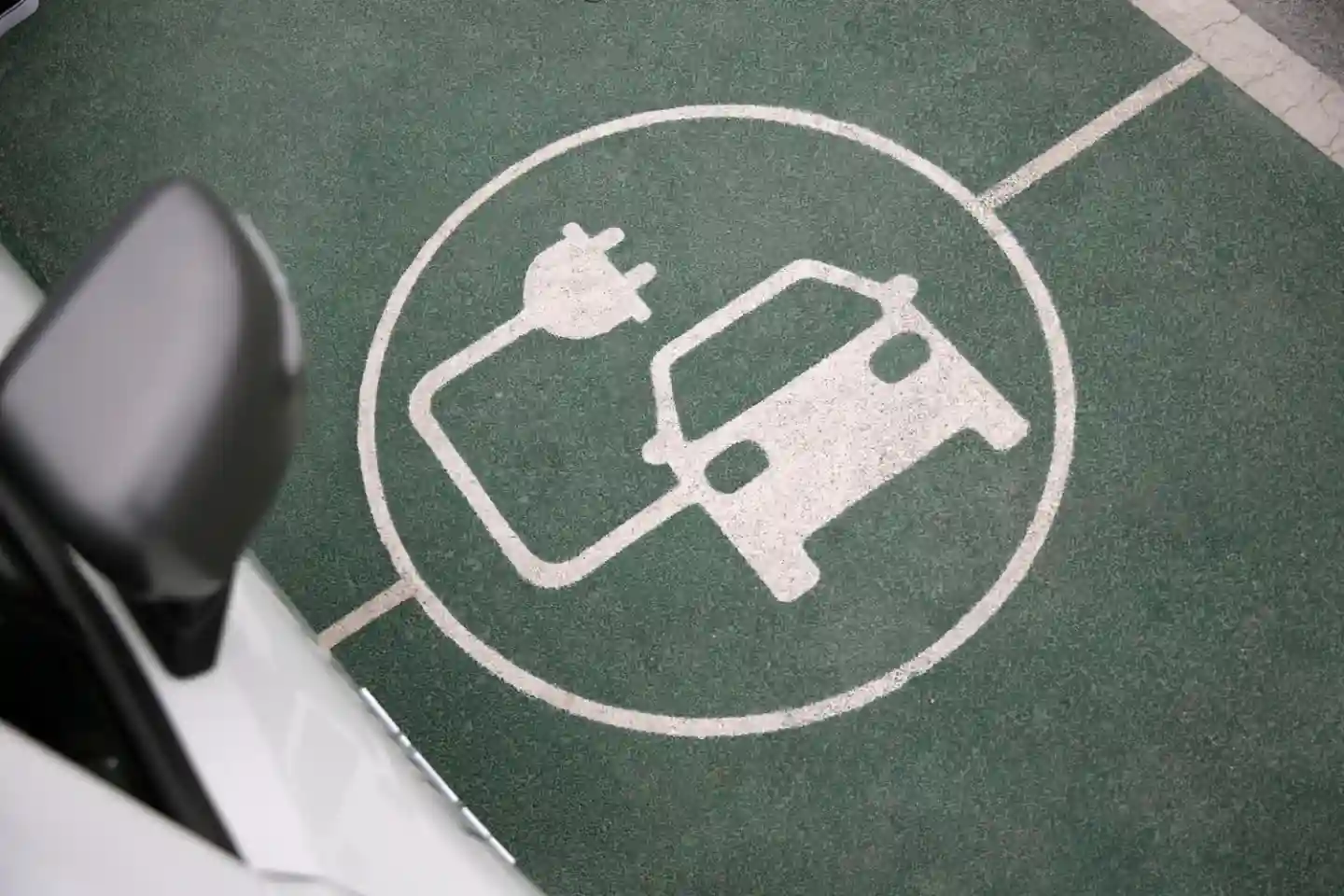 Esenboğa Elektrik Sermaye Artırımı Yöntemiyle İki Girişim Şirketine Ortak Oldu